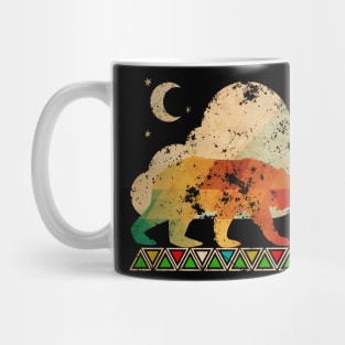 Bear vintage walking in the night Mug